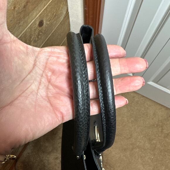 Gucci Black Pebbled Leather Hasler Horsebit Tote in Like New Condition - Picture 15 of 16